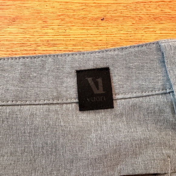 Vuori Aim Short in Grey (Size 30) - Picture 8 of 9